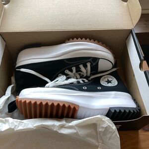 Converse run start Hike Black and White Chunky Sole Sneakers